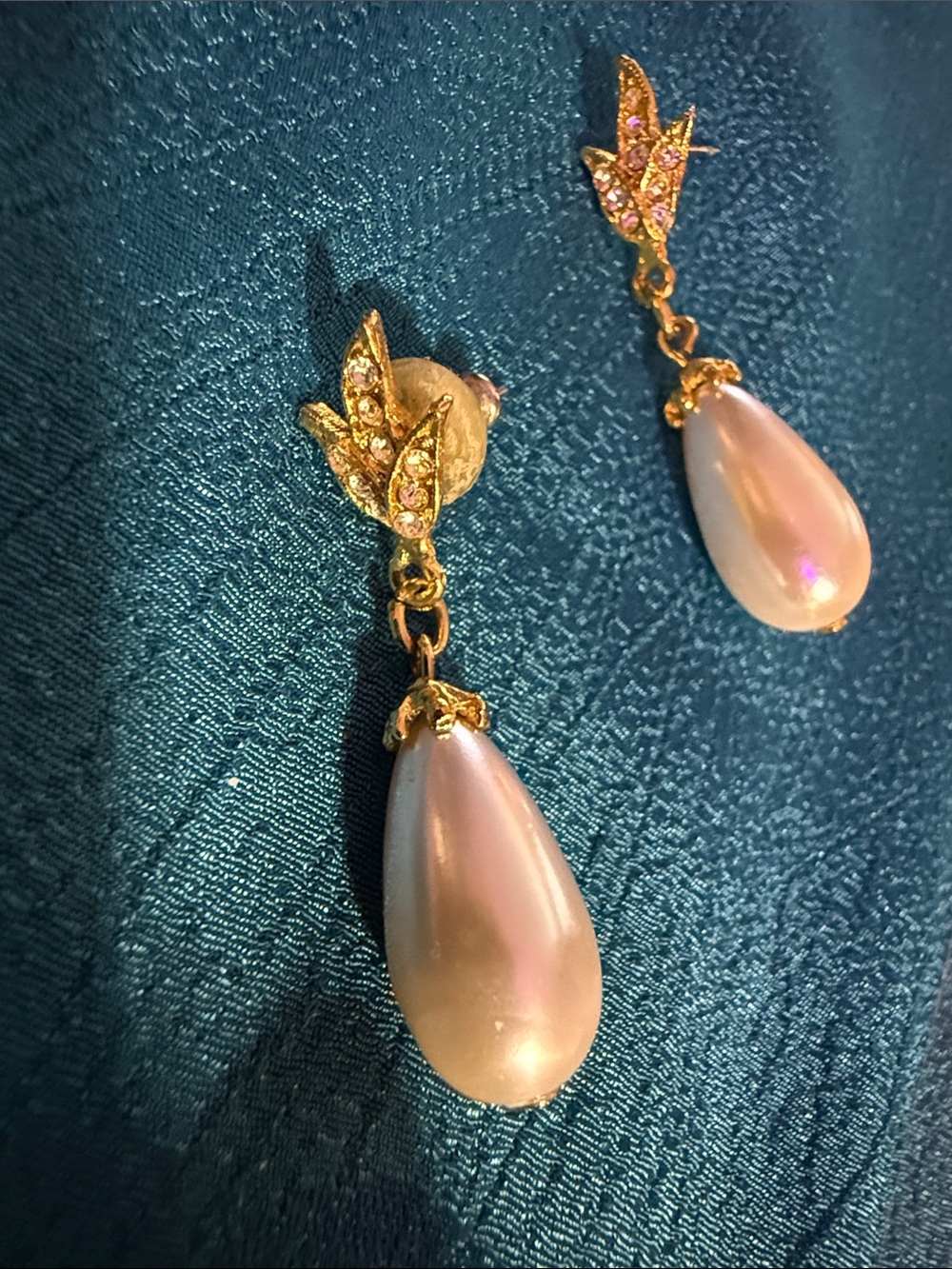 Gold Pearl Teardrop Dangle Earrings - Elegant Women's Jewelry